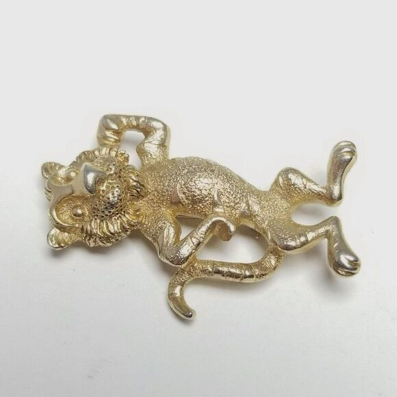 Vintage Esso Tiger Gasoline Mascot Brooch Pin Put a Tiger in Your Tank Tango - Picture 3 of 5